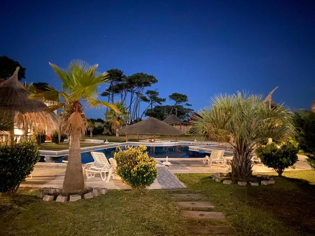 Punta Del Este Arenas Hotel Chihuahua Exterior photo